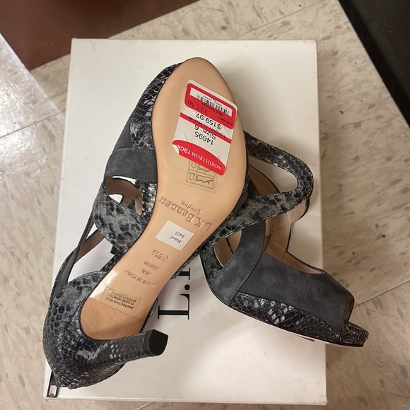 L.K. Bennett gray snake and suede heels size 6.5 Brand new - Picture 3 of 7